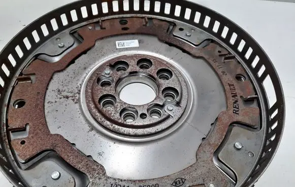 Nissan X-Trail T32 Flywheel 123112580R