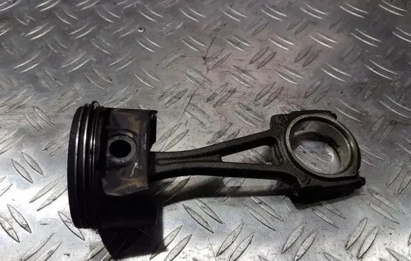 Opel Corsa D Piston with connecting rod