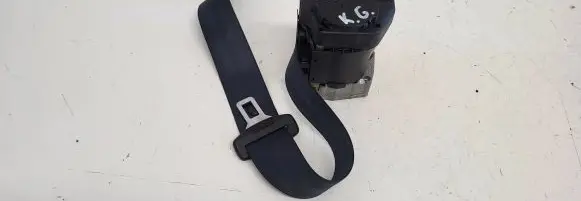 Audi A6 S6 C5 4B Rear seatbelt 00708