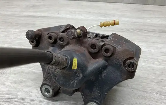 Mercedes-Benz SL R129 Rear brake caliper A0014203883