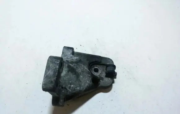 Volvo XC90 Engine mounting bracket 307415674