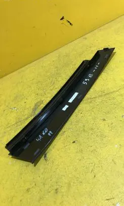 Opel Zafira C Front door trim bar 20817366