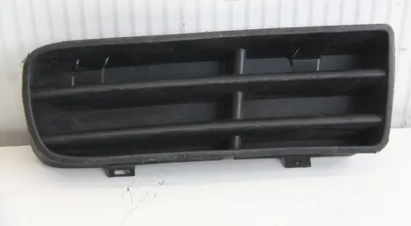 Volkswagen Golf IV Front bumper lower grill 1J0853666D