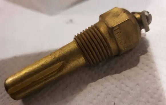GAZ 21 Coolant temperature sensor TM104
