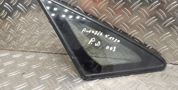 Toyota Avensis Verso Front triangle window/glass 43R00033