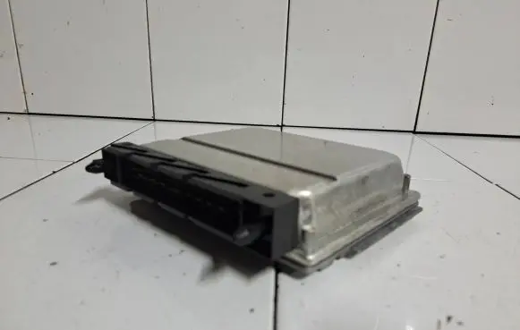 Volvo V70 Engine control unit/module 08675155A 0261207666 26SA0000