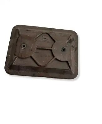 Mercedes-Benz W123 Fuse box cover 1235400082