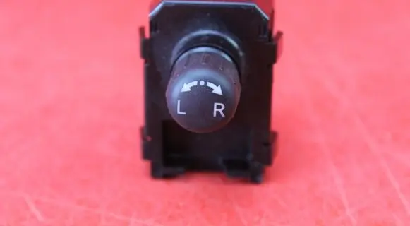 Nissan Pulsar Mirror heating switch 
