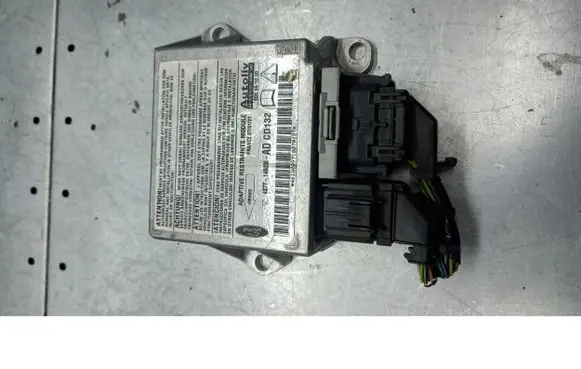 Ford Mondeo MK IV Airbag deployment crash/impact sensor 4S7T-14B056-AD