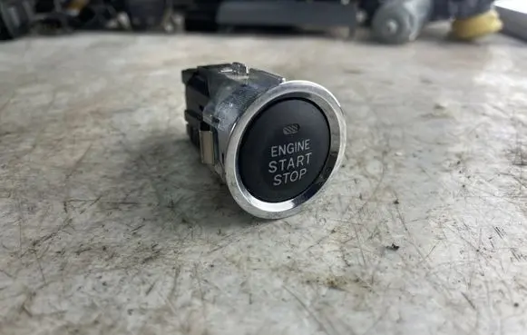 Toyota Corolla Verso AR10 Engine start stop button switch 15a710 15a7102 6842k63b