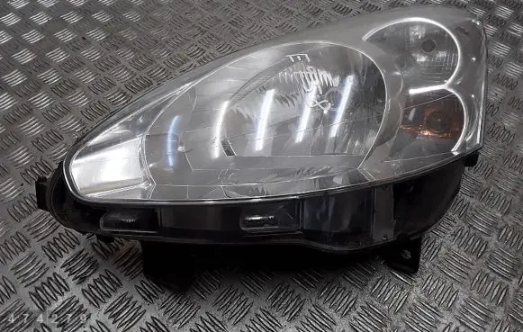 Peugeot Partner Headlight/headlamp 57425743