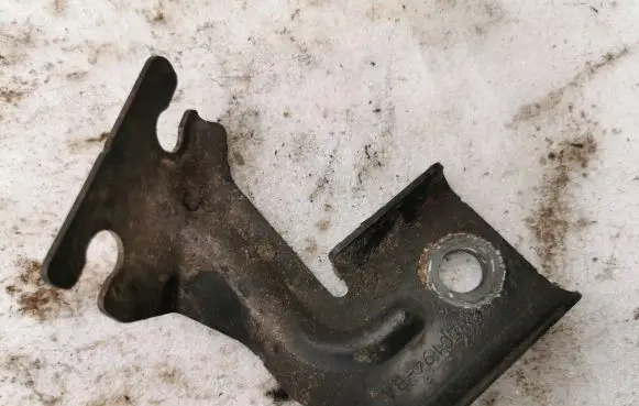 Land Rover Evoque I Other engine bay part BJ322C194BA