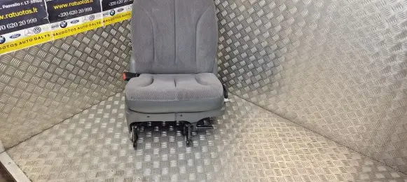 Chrysler Voyager Second row seats 