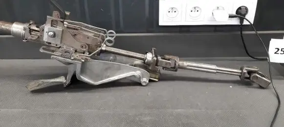Volkswagen Polo VI Steering wheel axle 6Q0419250B