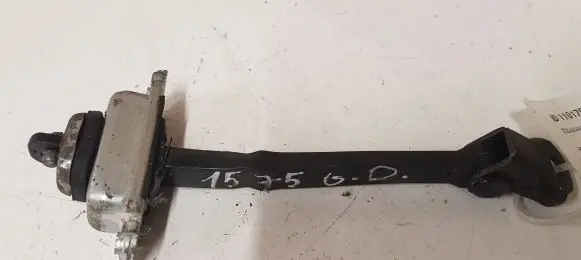 Opel Antara Rear door check strap stopper