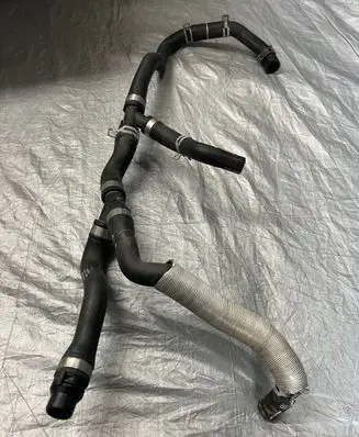 Volvo S60 Engine coolant pipe/hose 31465025