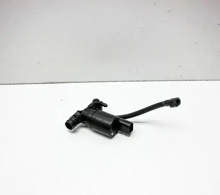 Volvo V60 Windscreen/windshield washer pump 32262082