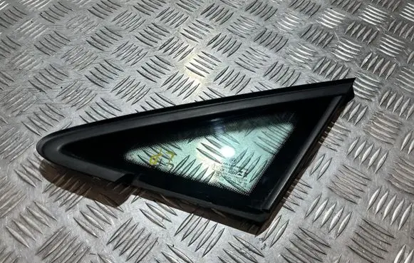 Volkswagen Golf VIII Front triangle window/glass VW27996