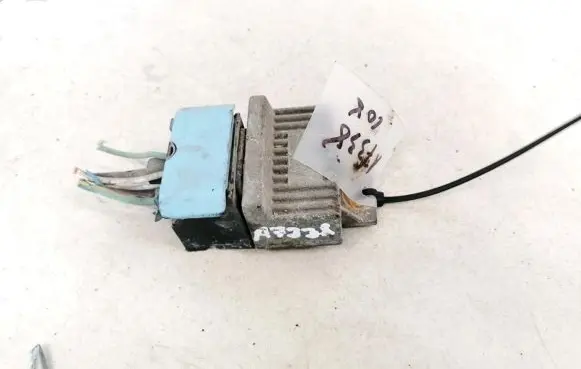 Peugeot Partner Glow plug pre-heat relay