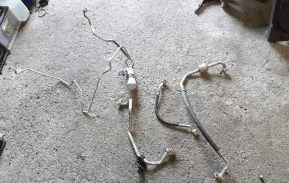 Ford B-MAX Air conditioning (A/C) pipe/hose