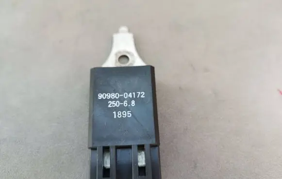 Lexus RX 330 - 350 - 400H Other relay 9098004172 1895 25068