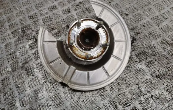 Ford Focus Rear wheel hub