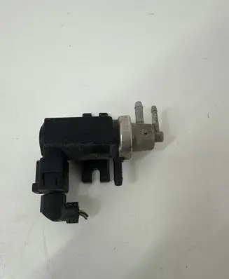 Audi A6 S6 C5 4B Turbo solenoid valve 1J0906627A 72290325