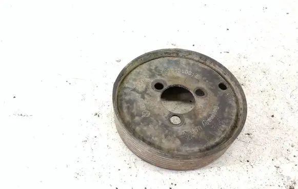 Volkswagen PASSAT B4 Water pump pulley 028121031E
