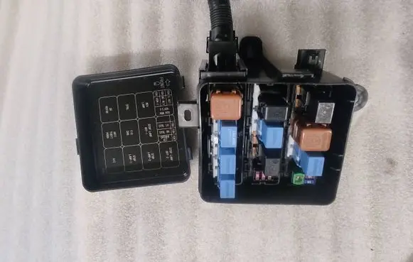 Nissan Leaf II (ZE1) Fuse 7154745130
