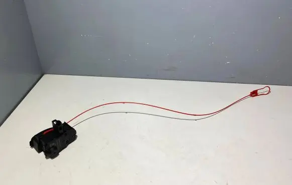 Fuel tank cap lock motor