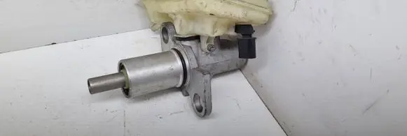 Audi A4 S4 B7 8E 8H Master brake cylinder 8E0611301