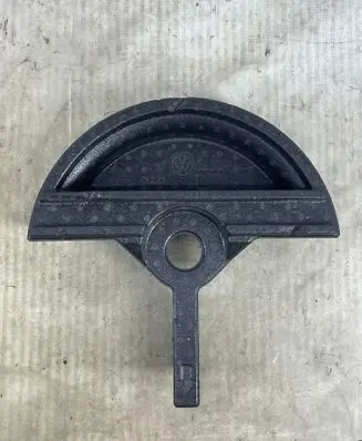 Volkswagen Tiguan Other trunk/boot trim element 5NN867526