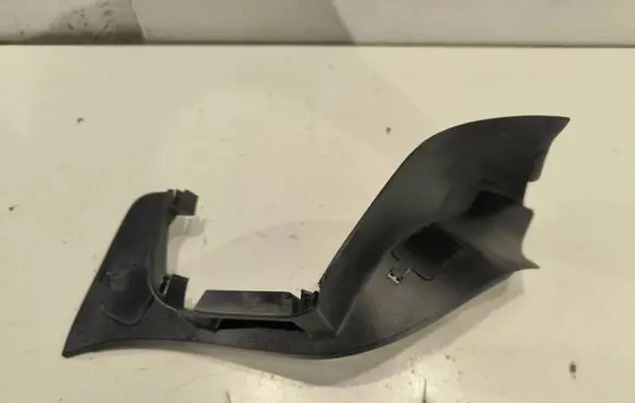 BMW 2 F22 F23 Rear/tail light trim molding 20979020 P13121 ABSLPU