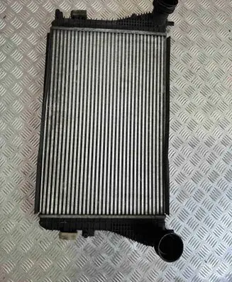 Volkswagen Touran I Intercooler radiator 1K0145803AN