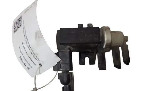 Volkswagen Golf IV Turbo solenoid valve 1J0906627B