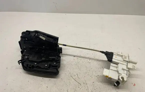 BMW 7 G11 G12 Rear door lock 7477711 A046465 18283810