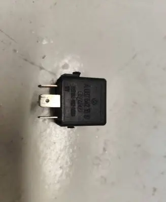 Audi A4 S4 B7 8E 8H Other relay A0025421319 223134B52X336
