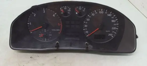 Speedometer (instrument cluster)