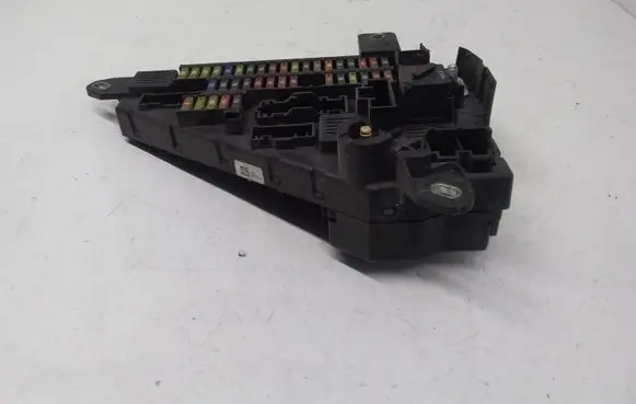 BMW 5 E60 E61 Fuse module 6906618
