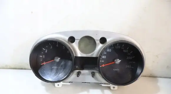 Nissan Qashqai Clock 