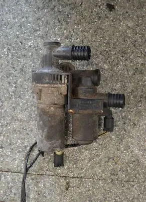 BMW 3 E46 Coolant heater control valve 64118369607