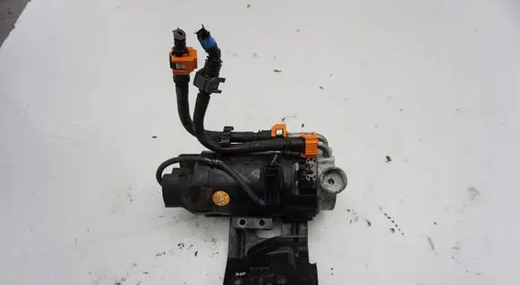 Fuel tank mounting bracket