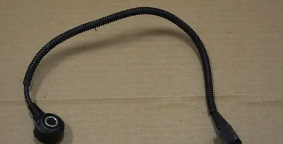 Audi A8 S8 D4 4H Detonation knock sensor 06K905377