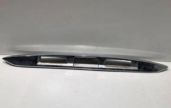 Mitsubishi Grandis Trunk door license plate light bar MN1295512