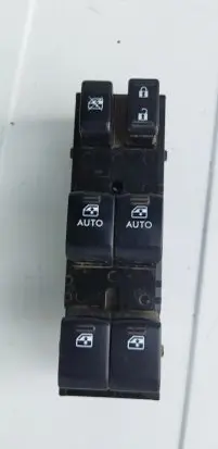 Subaru Outback (BS) Electric window control switch 83071AL05A