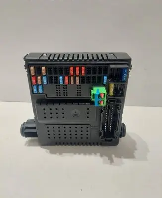 Volvo V70 Fuse module 30765646 06W116