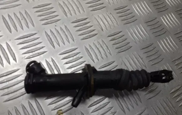 Renault Modus Clutch slave cylinder 8200316123B