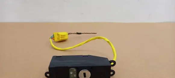 Passenger airbag on/off switch