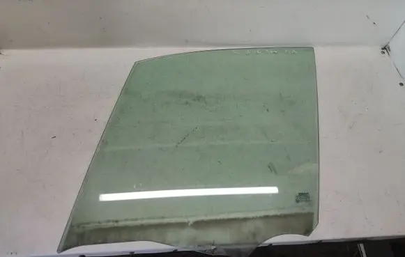 Renault Scenic II - Grand scenic II Front door window glass four-door