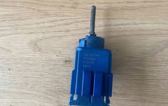 Audi A6 S6 C6 4F Brake pedal sensor switch 1J0927189 19322002